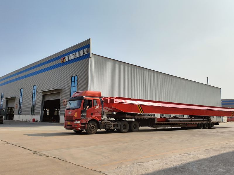 4臺(tái)電動(dòng)單梁起重機(jī)，LD10t-26.53m，發(fā)往浙江交付客戶使用。